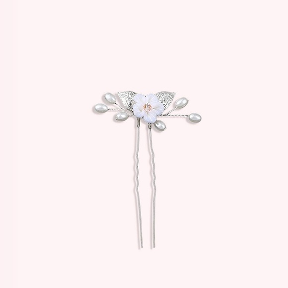 NWT Winter Flower Pearl Pins Hair Accessory set - Picture 5 of 5